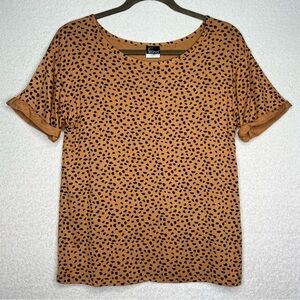 NEW Felina Animal Print Roll Sleeve Tee Shirt Women’s S Brown/Tan Casual Modest